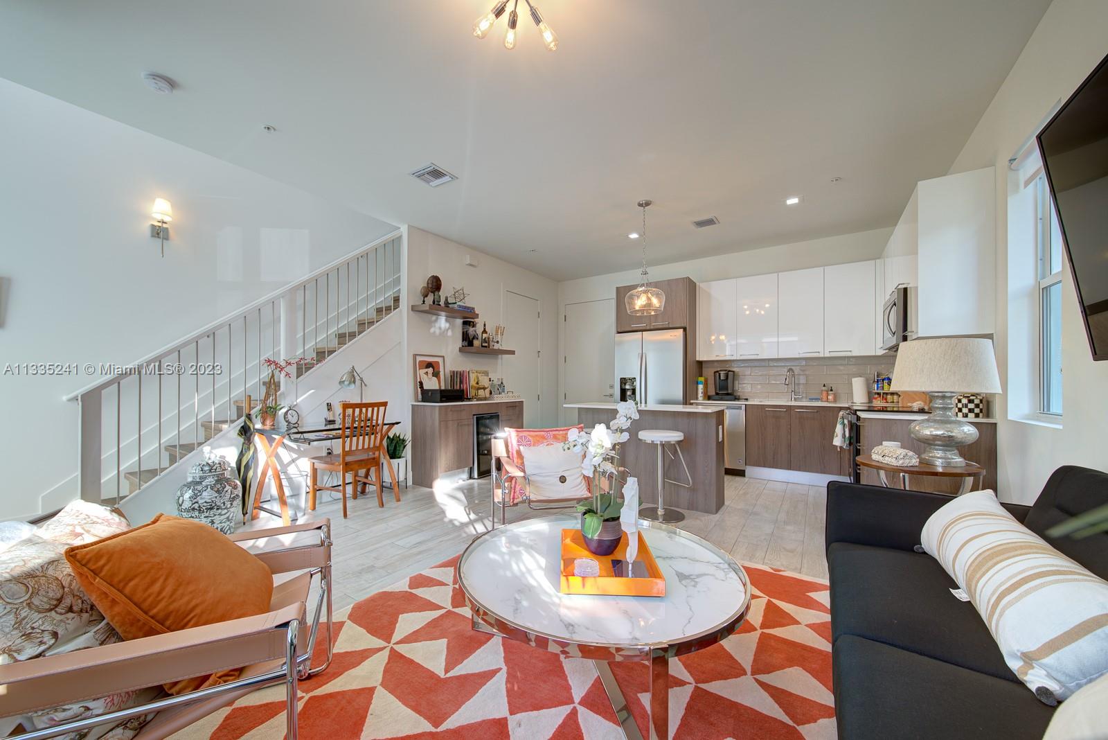 URBAN VILLAGE AT 5TH AVE - Residential