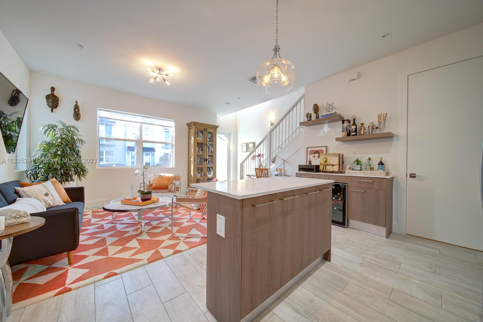 URBAN VILLAGE AT 5TH AVE - Residential