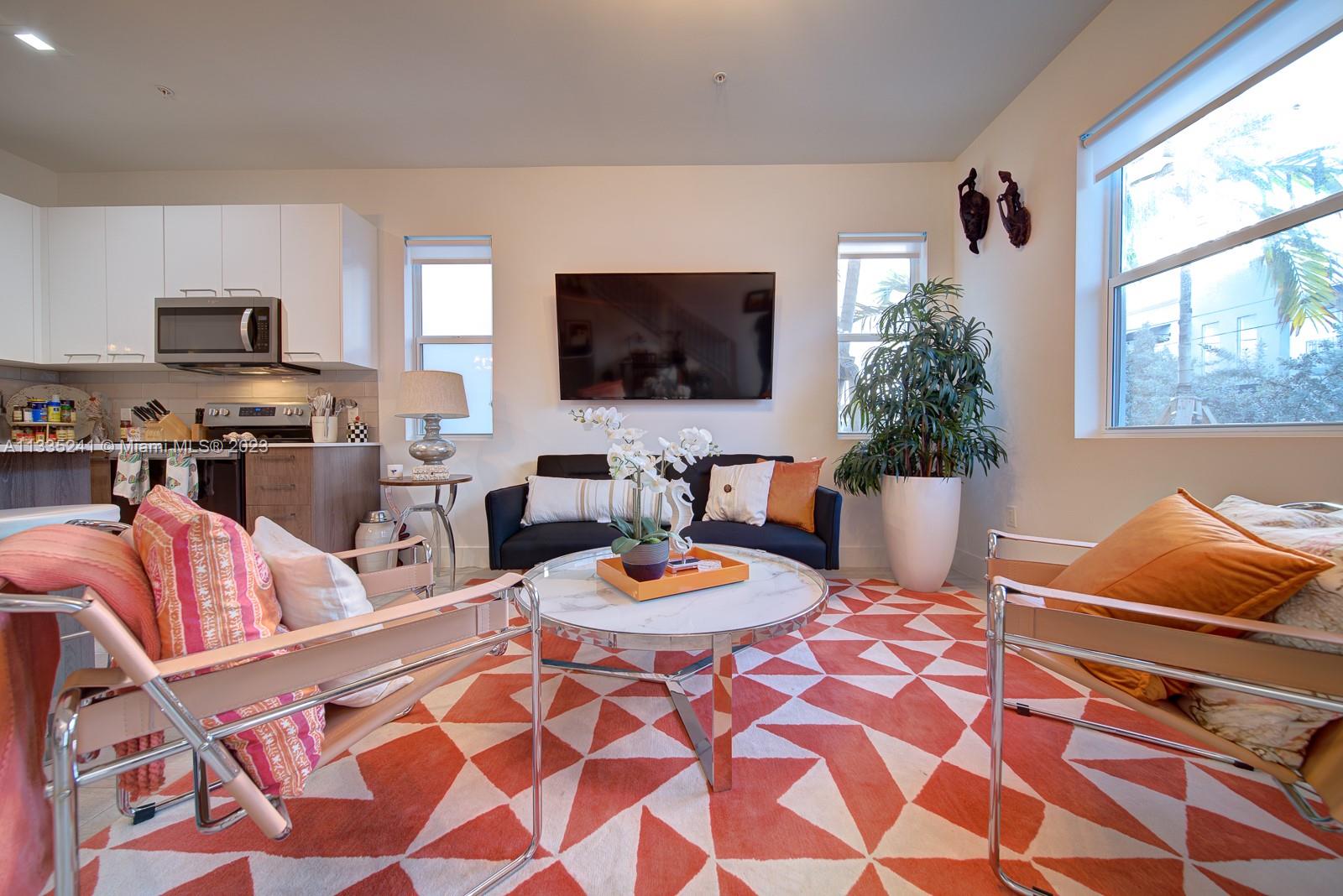 URBAN VILLAGE AT 5TH AVE - Residential