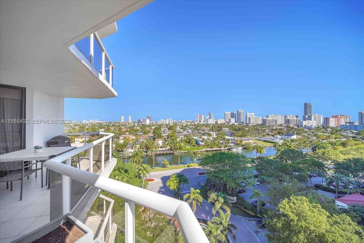 PORTSVIEW @ THE WATERWAYS - Residential