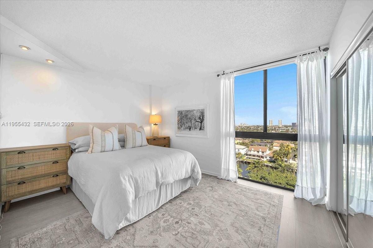 PORTSVIEW @ THE WATERWAYS - Residential