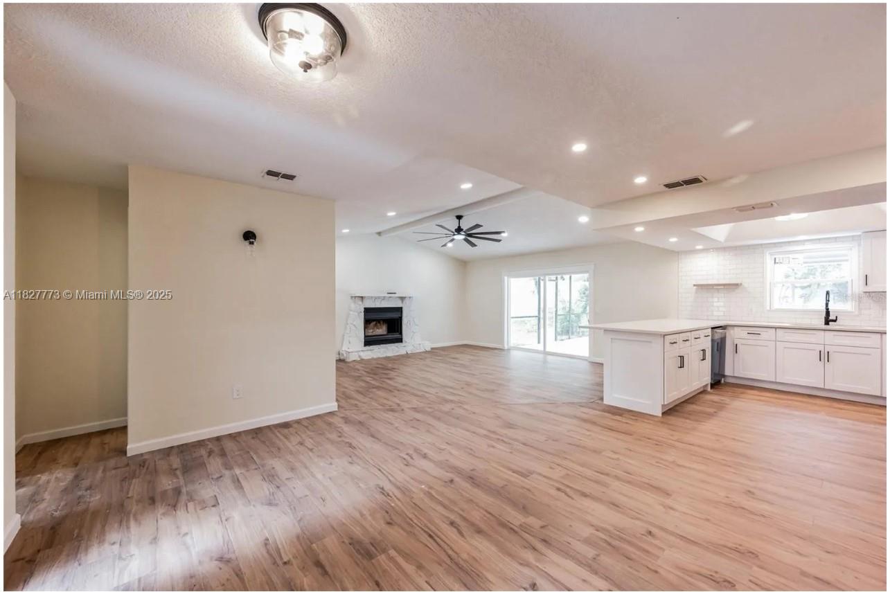 6065 Waycross DRIVE