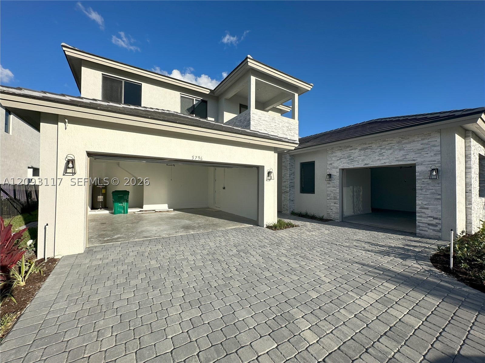 5796 SW 104th Ter