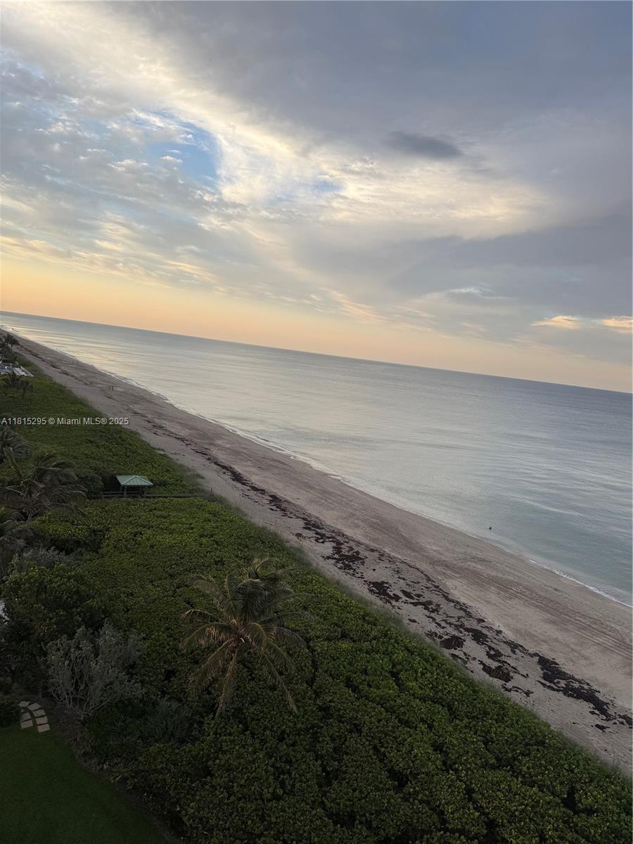 OCEANA OCEANFRONT CONDOMI - Residential Lease