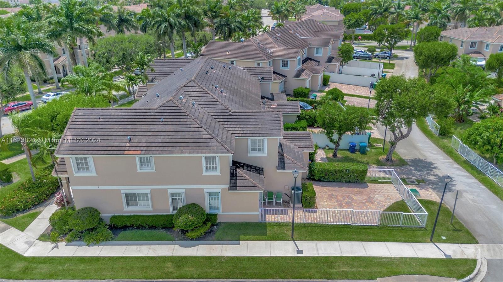 Mandarin Lakes - Residential