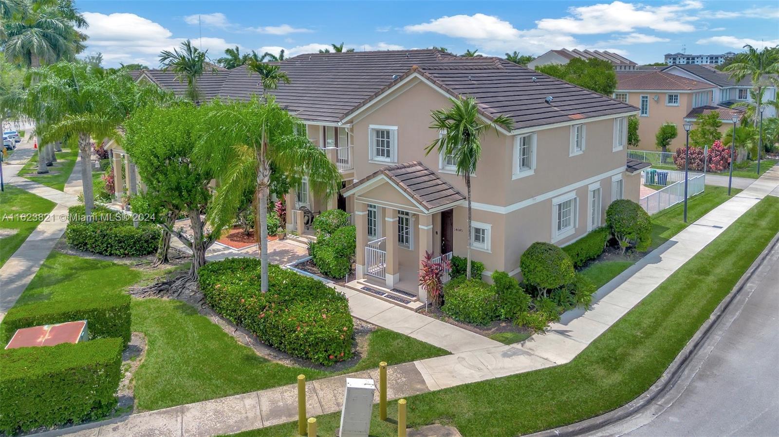 Mandarin Lakes - Residential