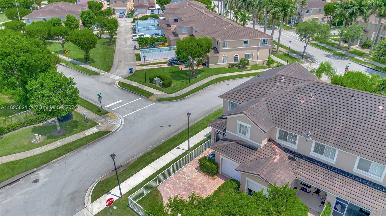 Mandarin Lakes - Residential