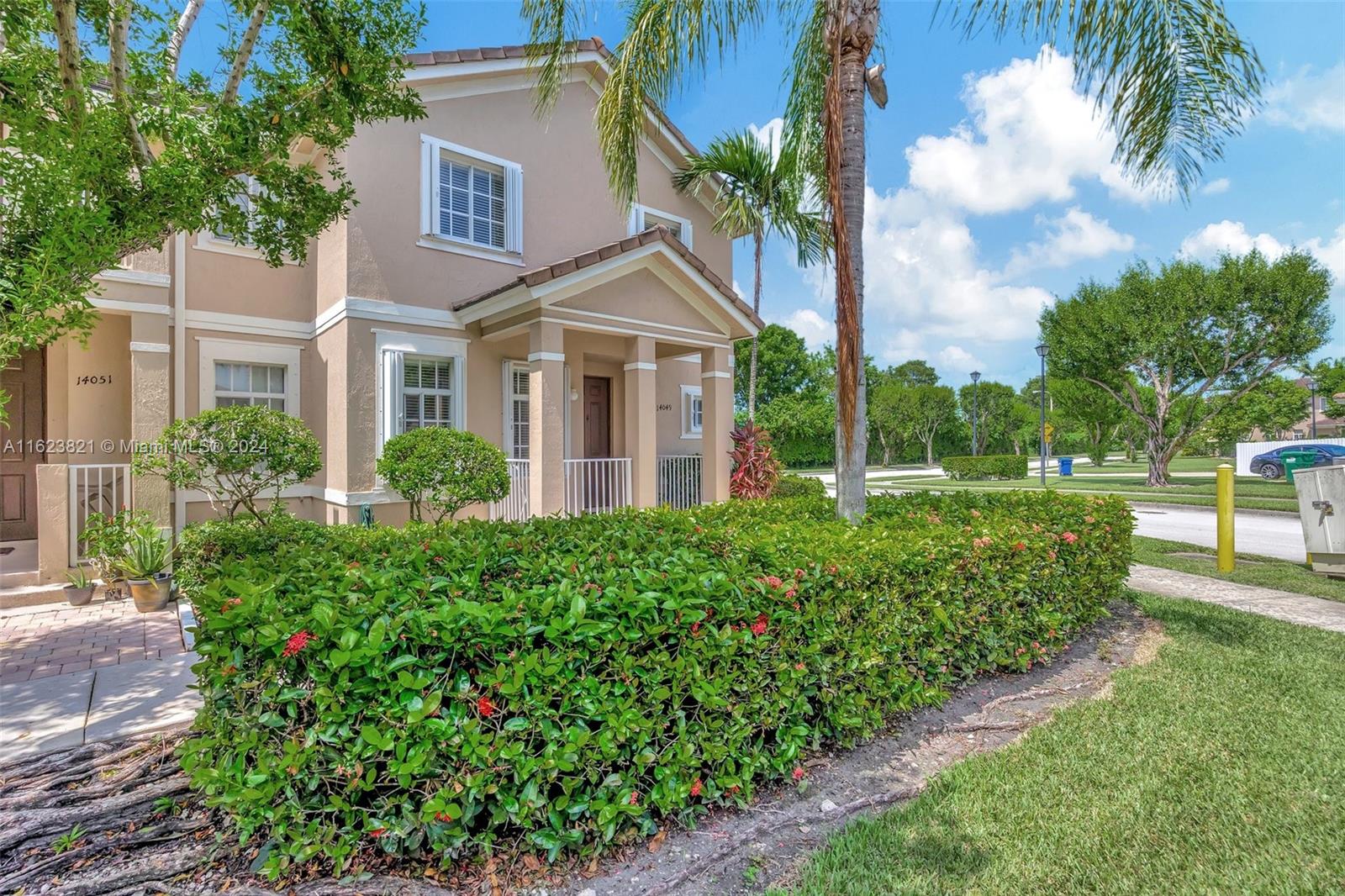 Mandarin Lakes - Residential