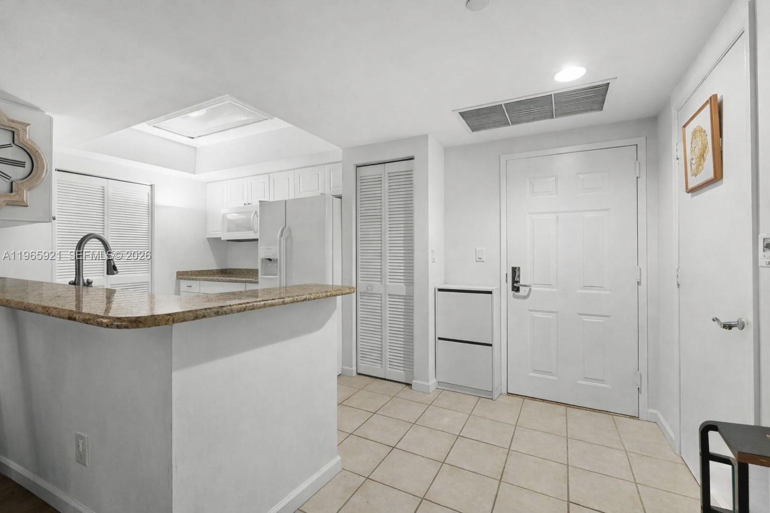 TURNBERRY ON THE GREEN CO - Residential