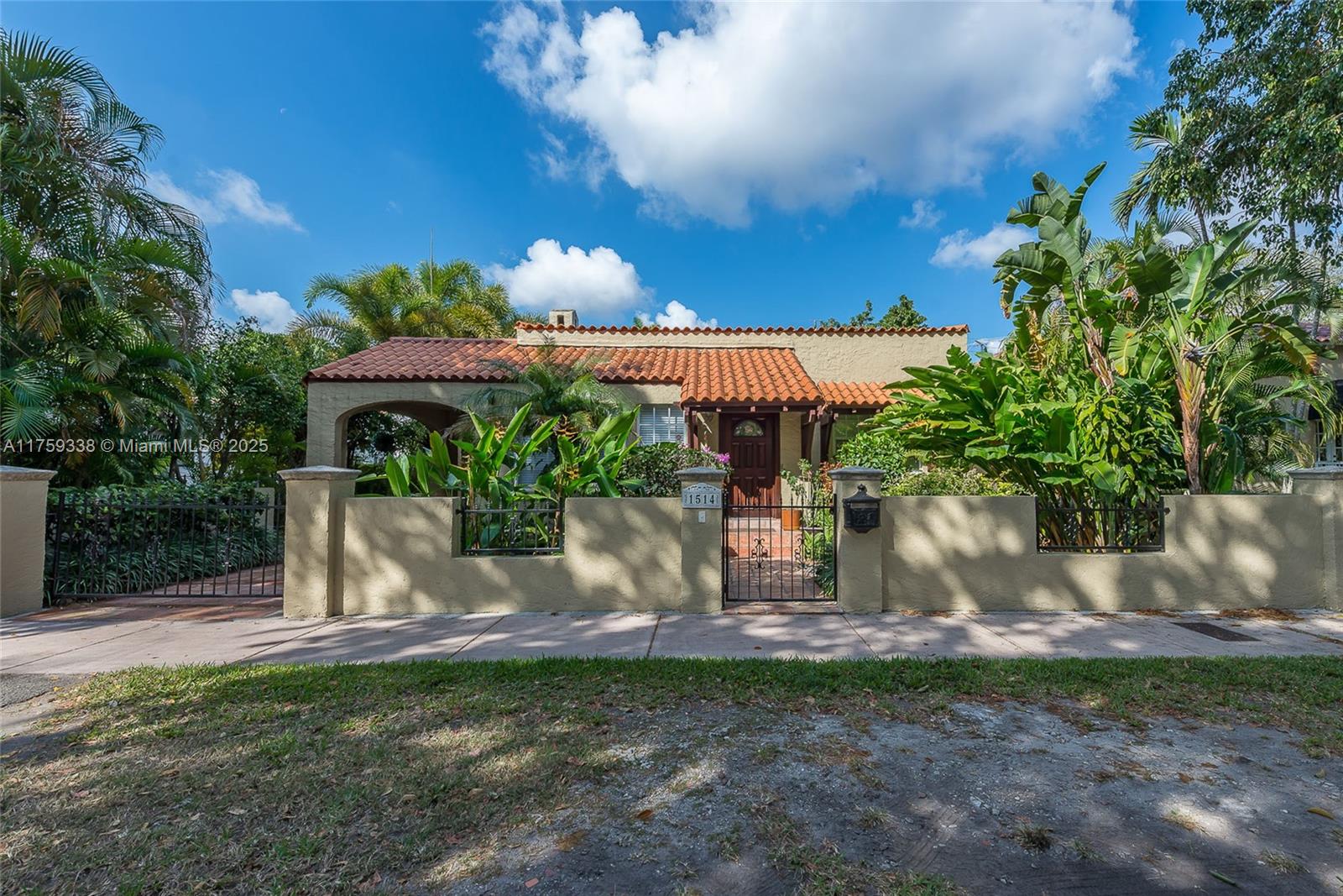 Rental Property at 1514 Capri St, Coral Gables, Broward County, Florida - Bedrooms: 4 
Bathrooms: 4  - $6,500 MO.