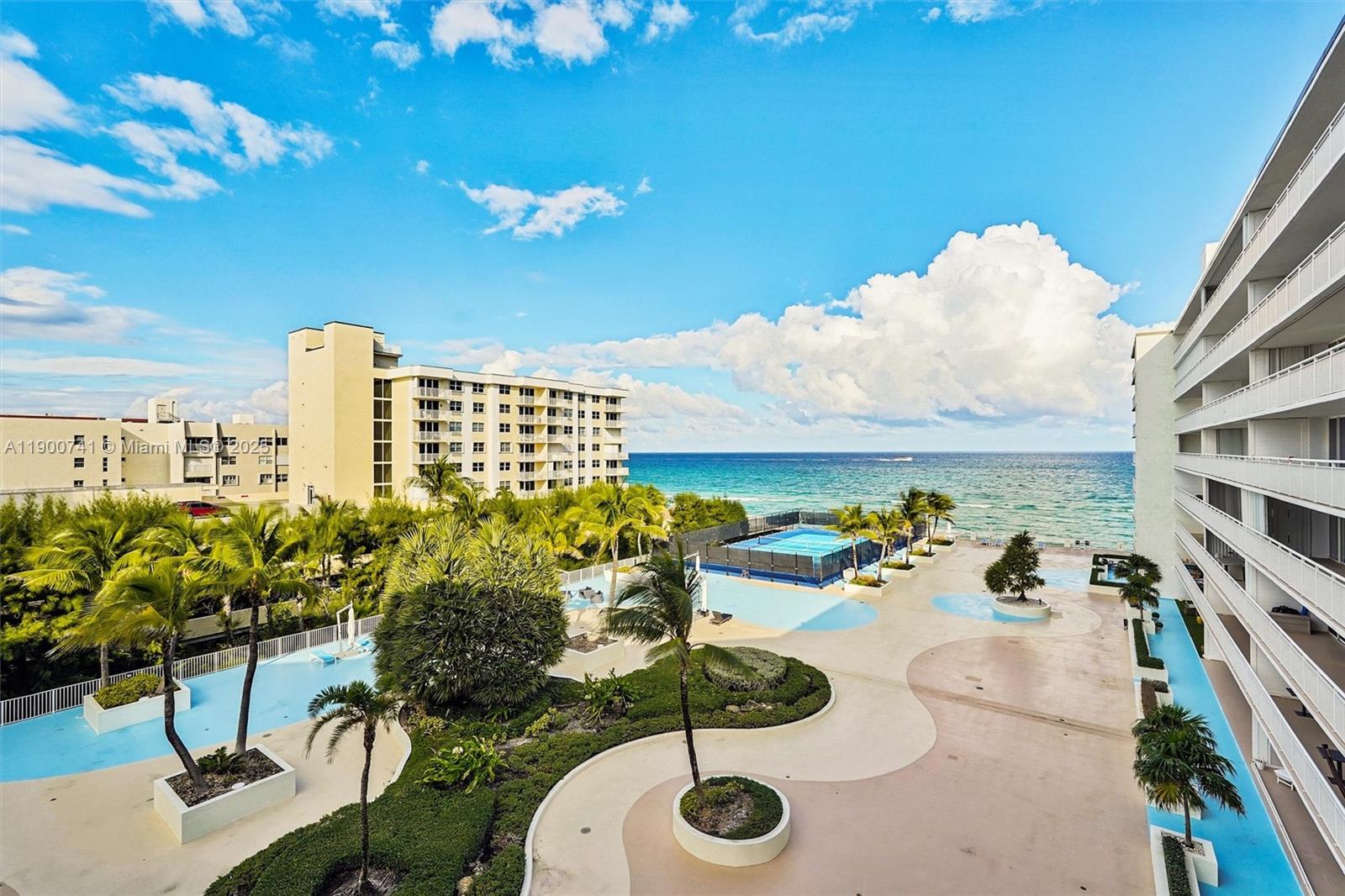 BARCLAY CONDO - Residential