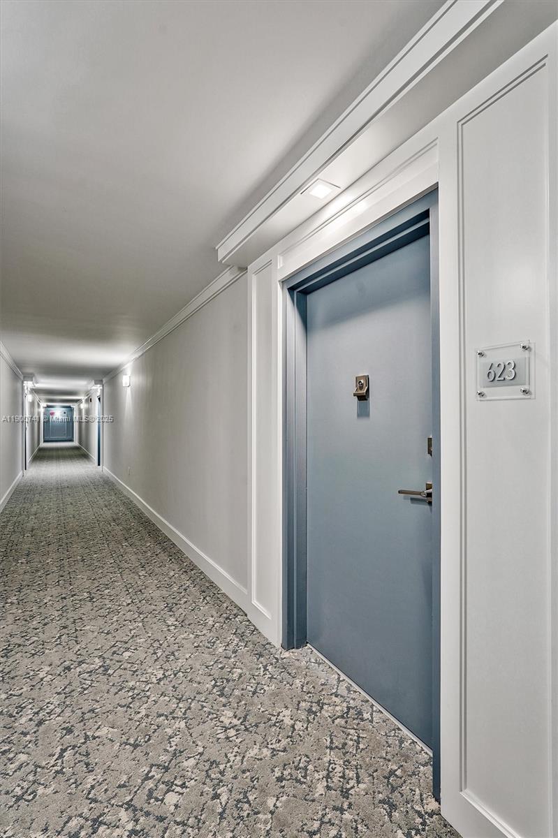 BARCLAY CONDO - Residential