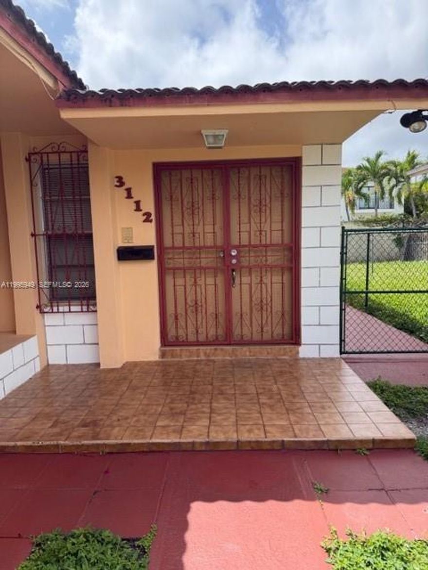Spacious, well-maintained 3BR/2BA unit with private backyard. Centrally located—minutes to Downtown Coral Gables, Miami Intl. Airport and Downtown Miami. Features washer/dryer hookup. Immediate occupancy. No pets. Agents: please see attachments.