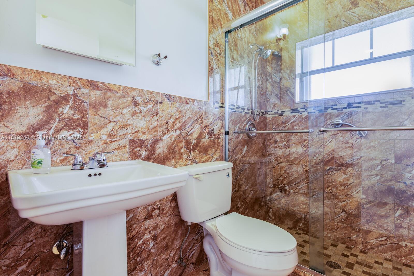 GREEN HILLS PARK WEST NO - Residential