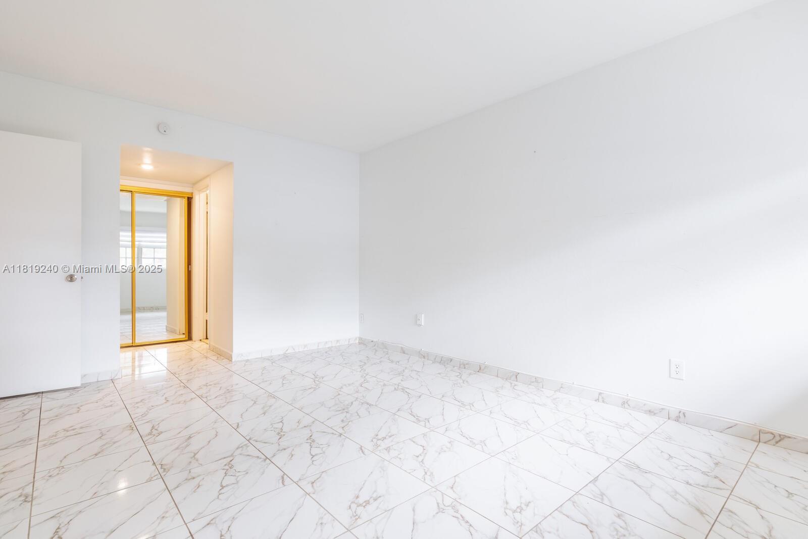 GREEN HILLS PARK WEST NO - Residential