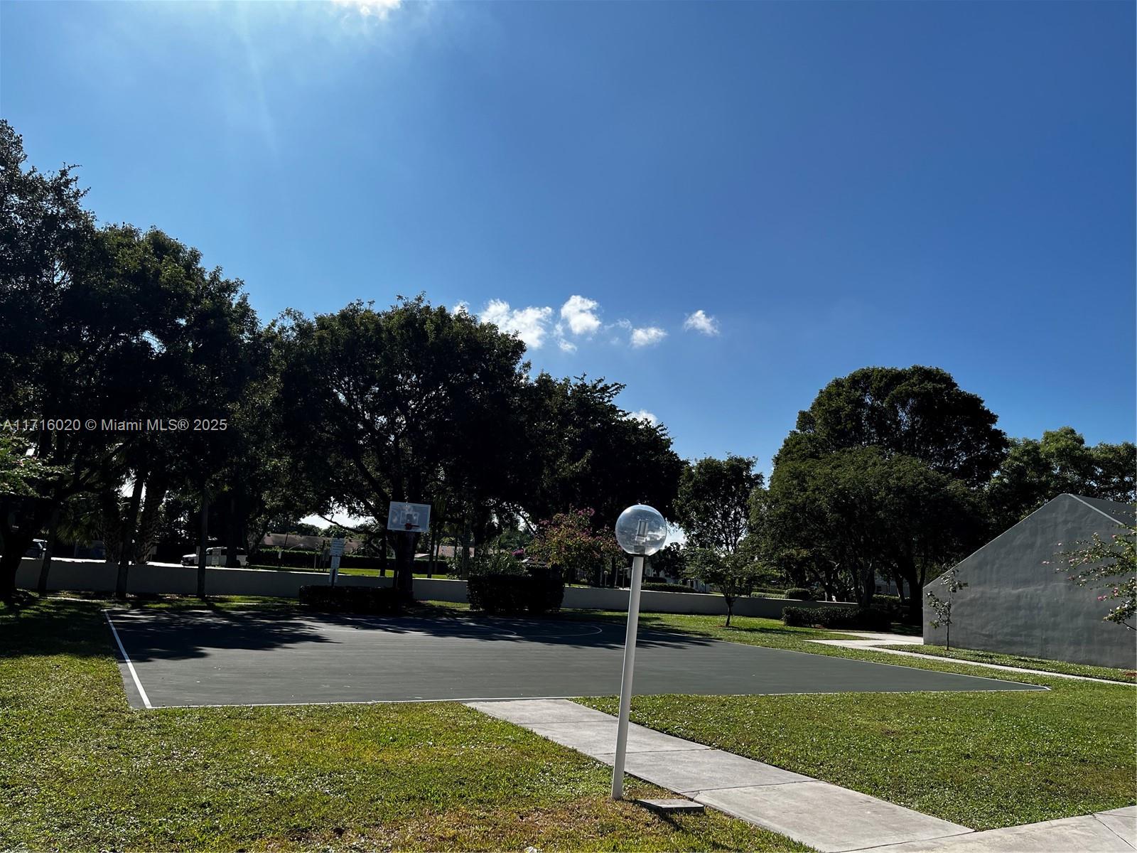 109 Gardens Dr 103