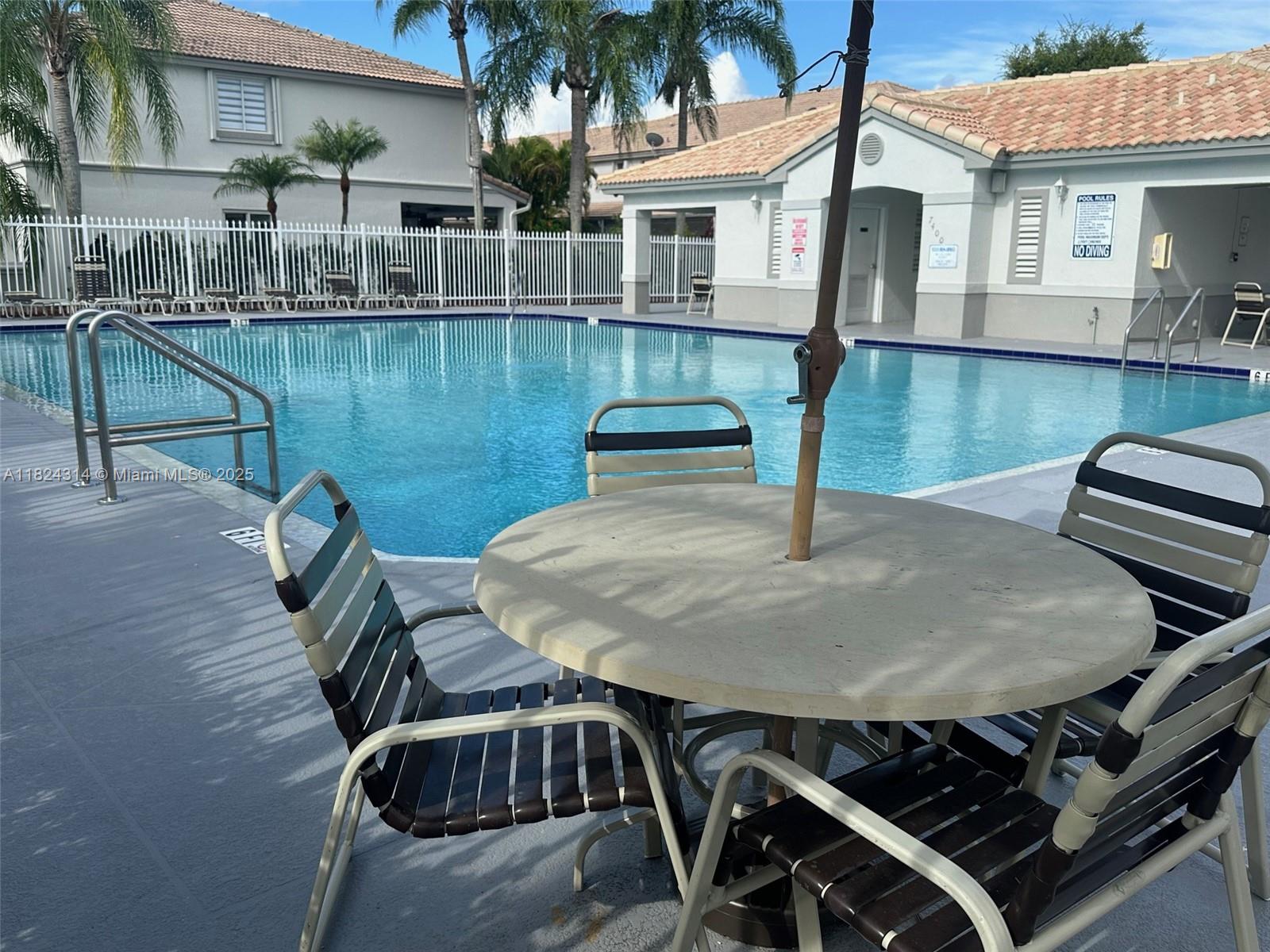 7307 SW 162nd Pl, Miami, FL, 33193/$525,000 1 7307 SW 162nd Pl