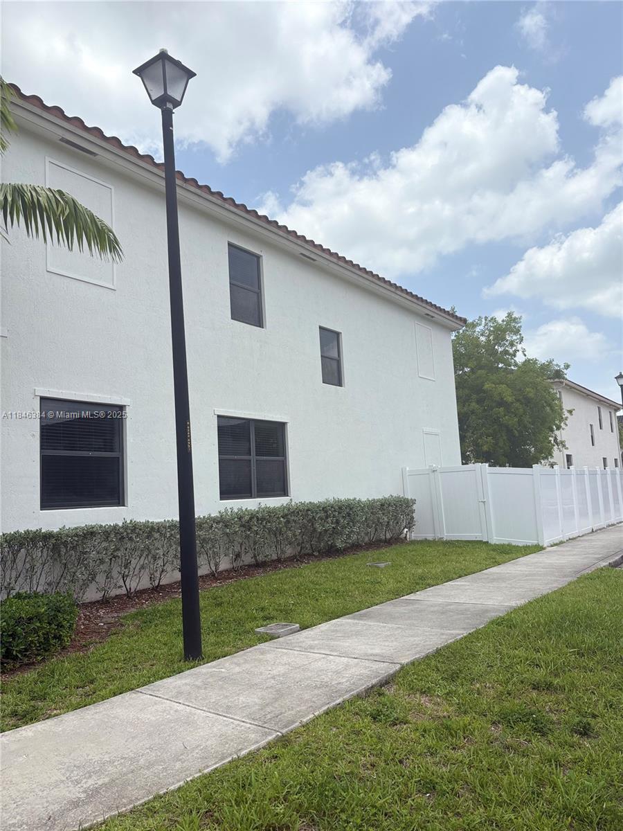 BONTERRA - Residential Lease
