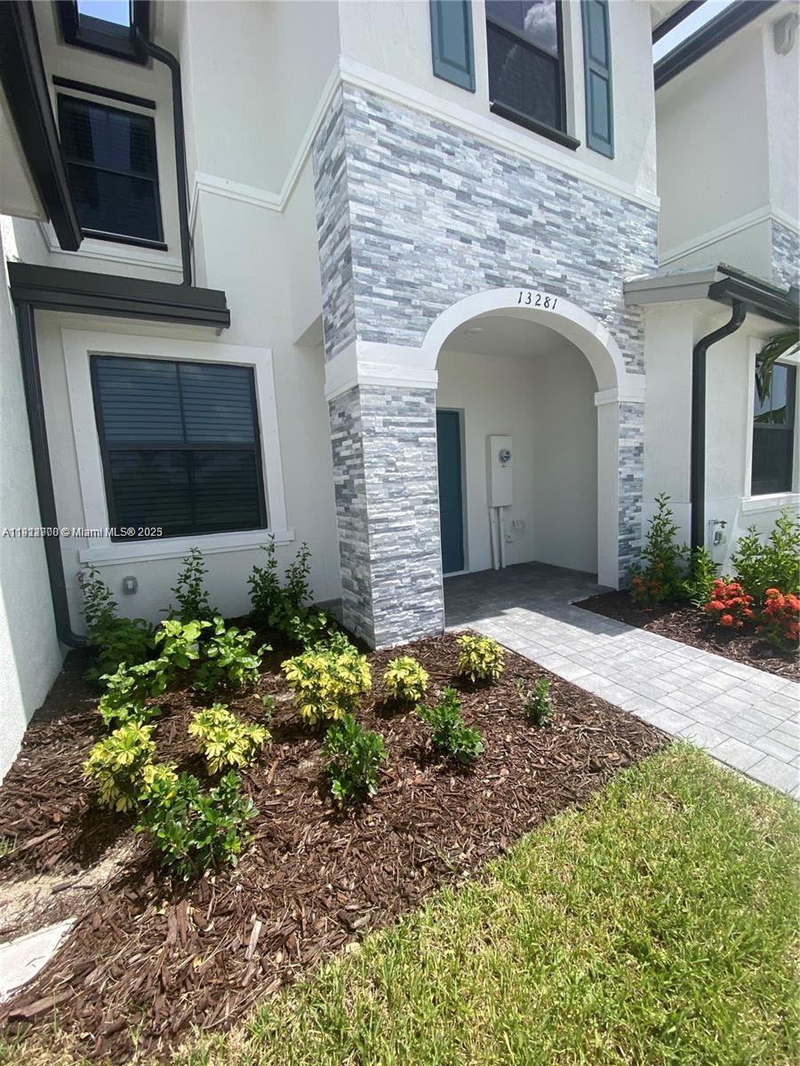 PINE ISLE - Residential Lease