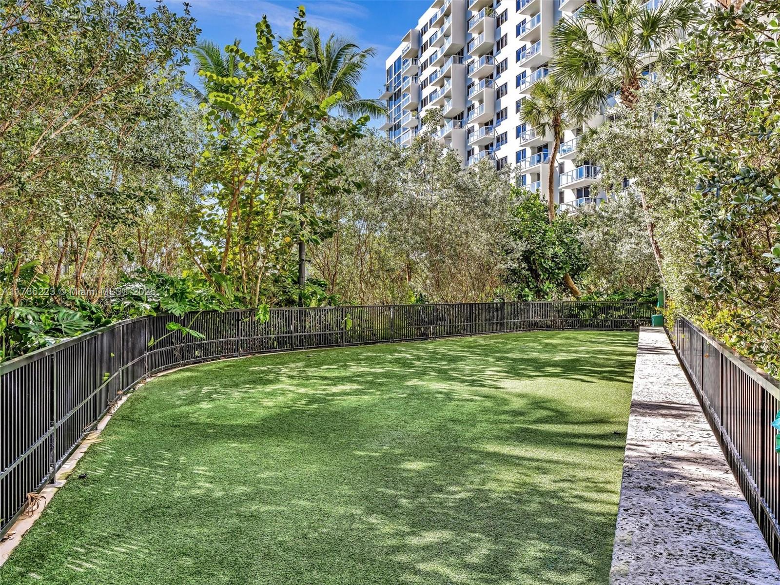 FLAMINGO SOUTH BEACH I CO - Residential Lease