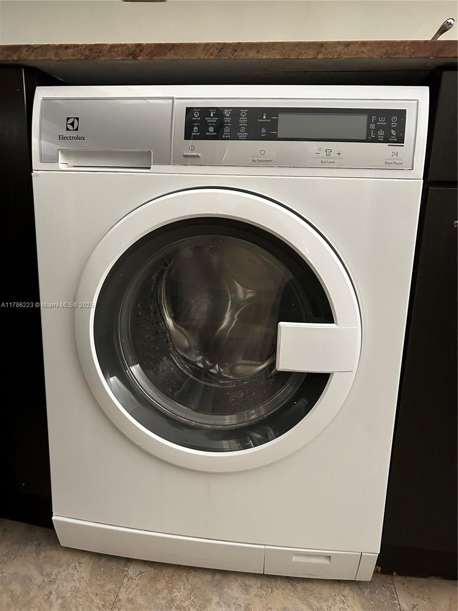 FLAMINGO SOUTH BEACH I CO - Residential Lease