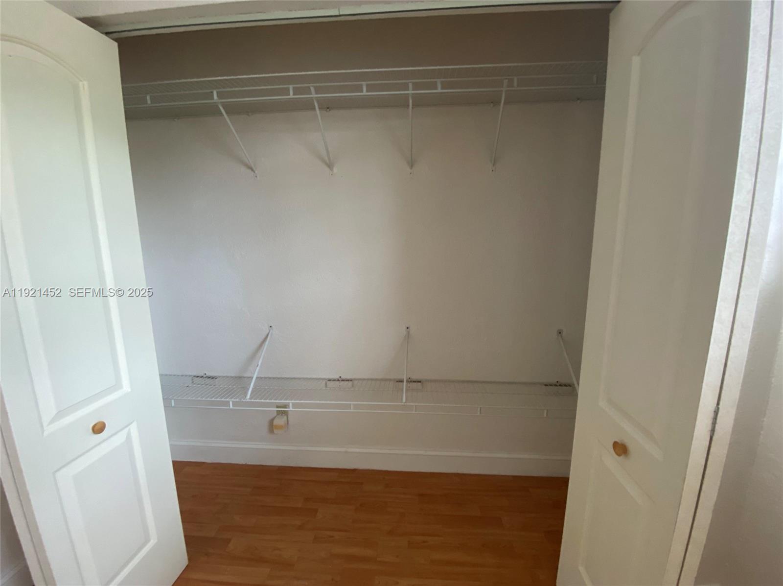 MIRACLE MANOR 5TH ADDN - Residential