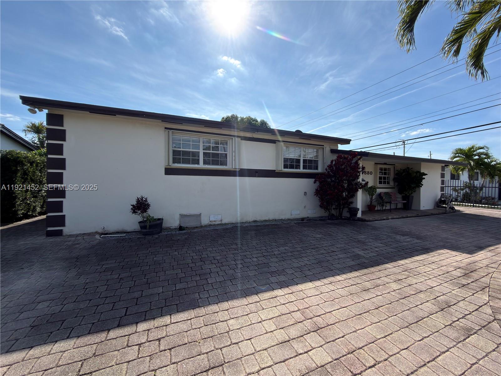 MIRACLE MANOR 5TH ADDN - Residential