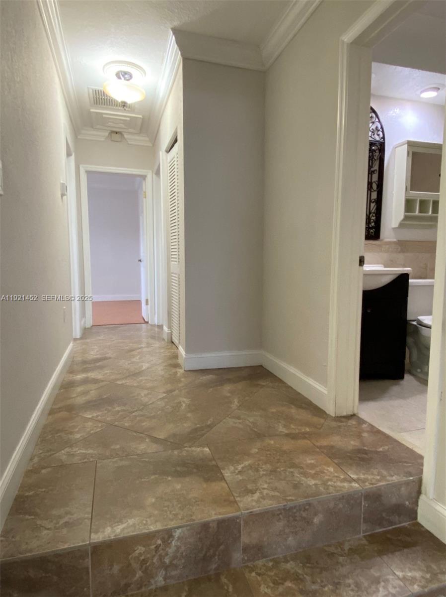 MIRACLE MANOR 5TH ADDN - Residential