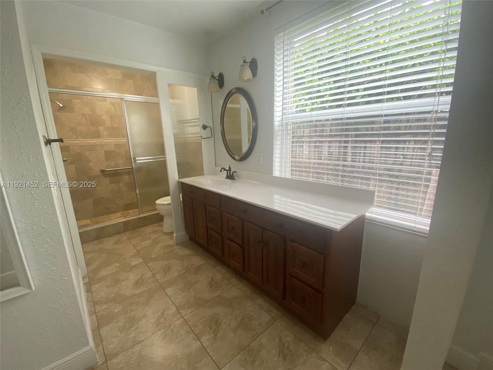 MIRACLE MANOR 5TH ADDN - Residential