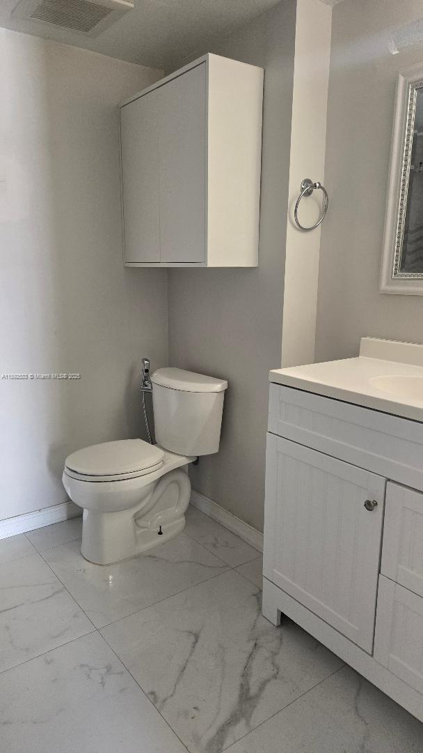 LAKEVIEW GARDENS AT MIAMI - Residential