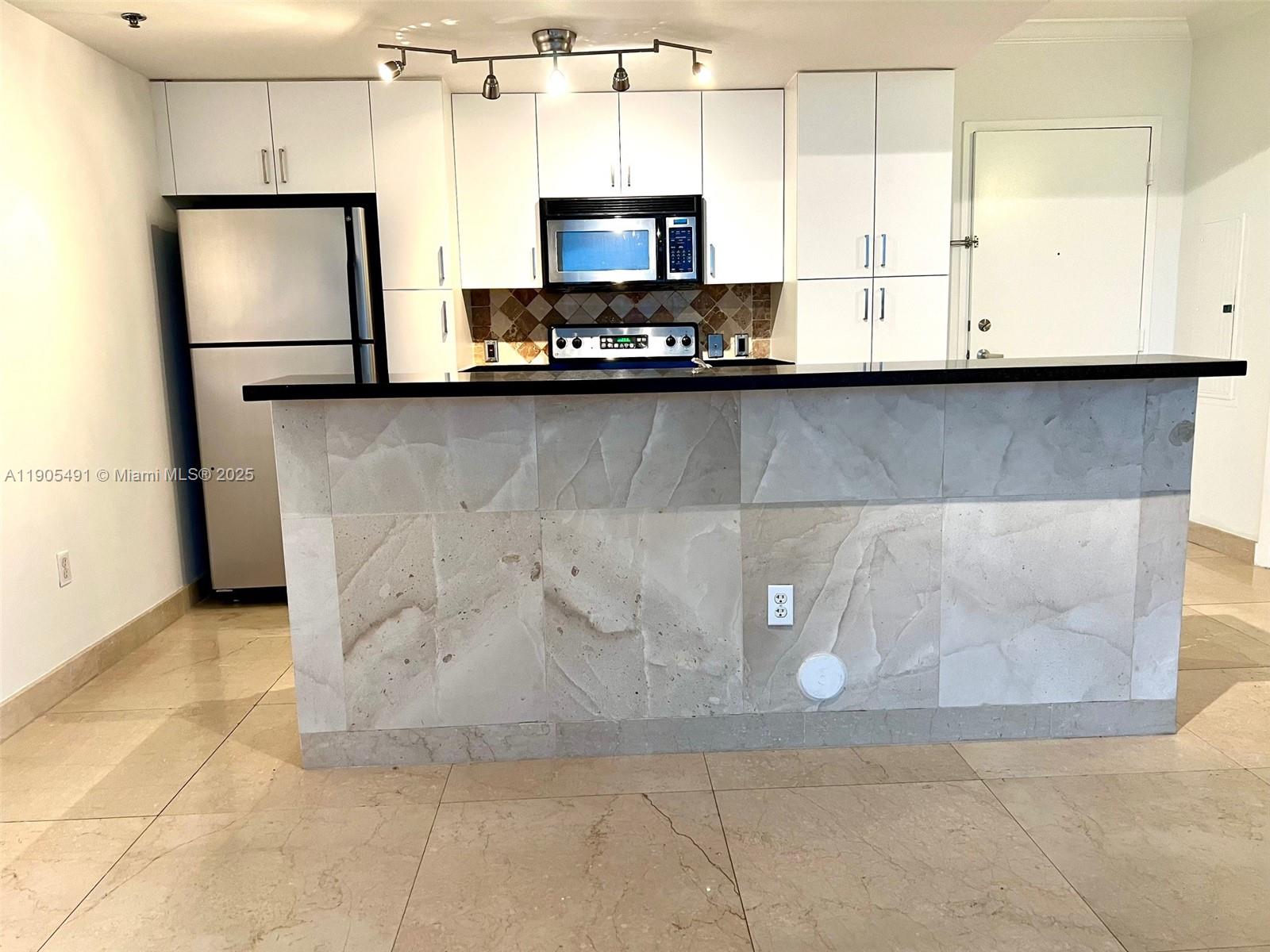 CORAL SEA VIEW CONDO - Residential Lease