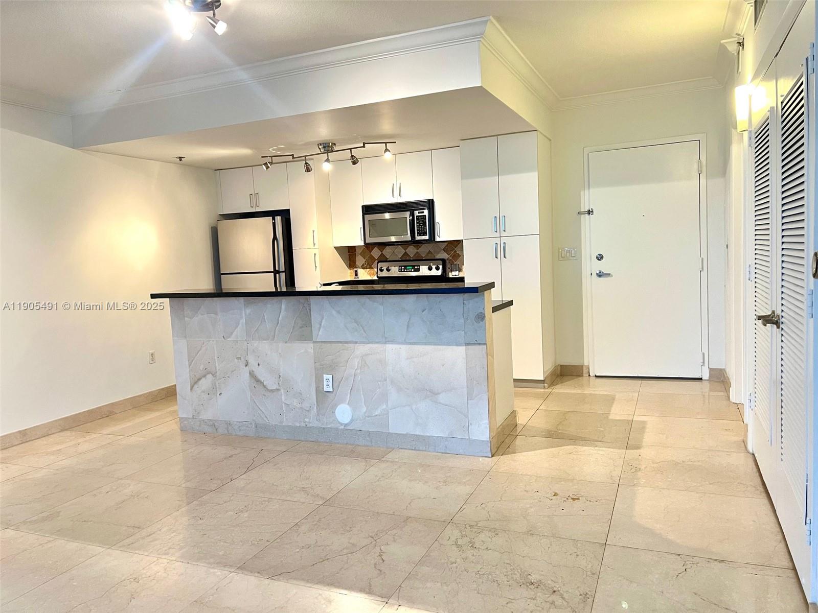 CORAL SEA VIEW CONDO - Residential Lease