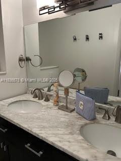 Mahogany Key Condo 03 - Residential