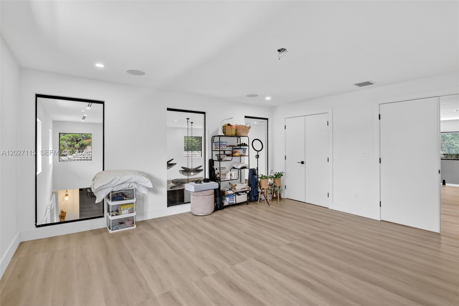 PLANTATION ACRES - Residential