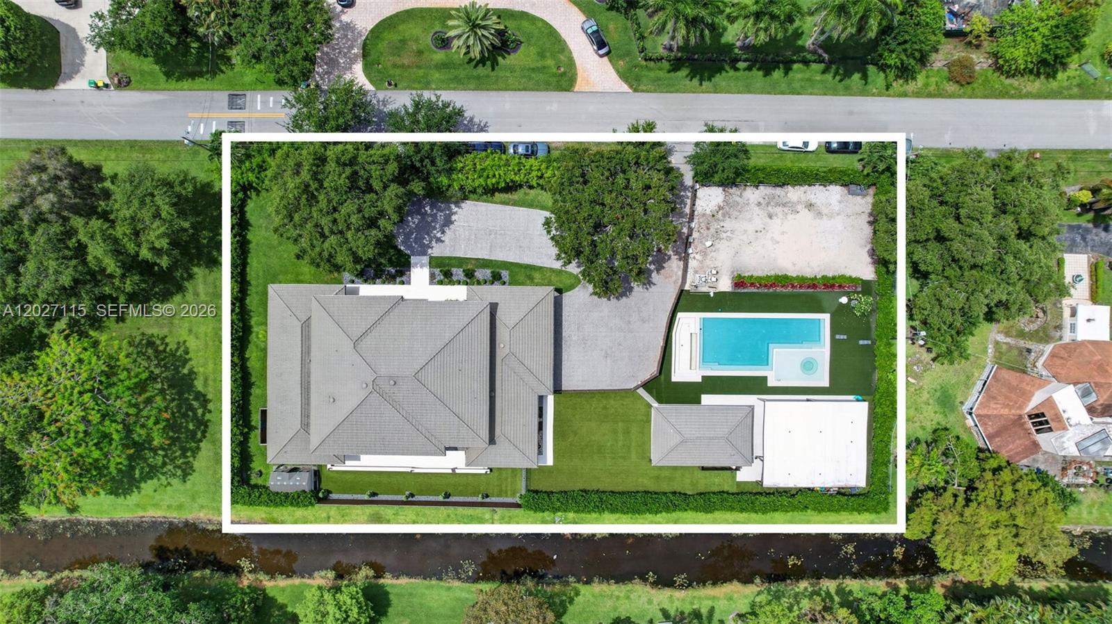 PLANTATION ACRES - Residential