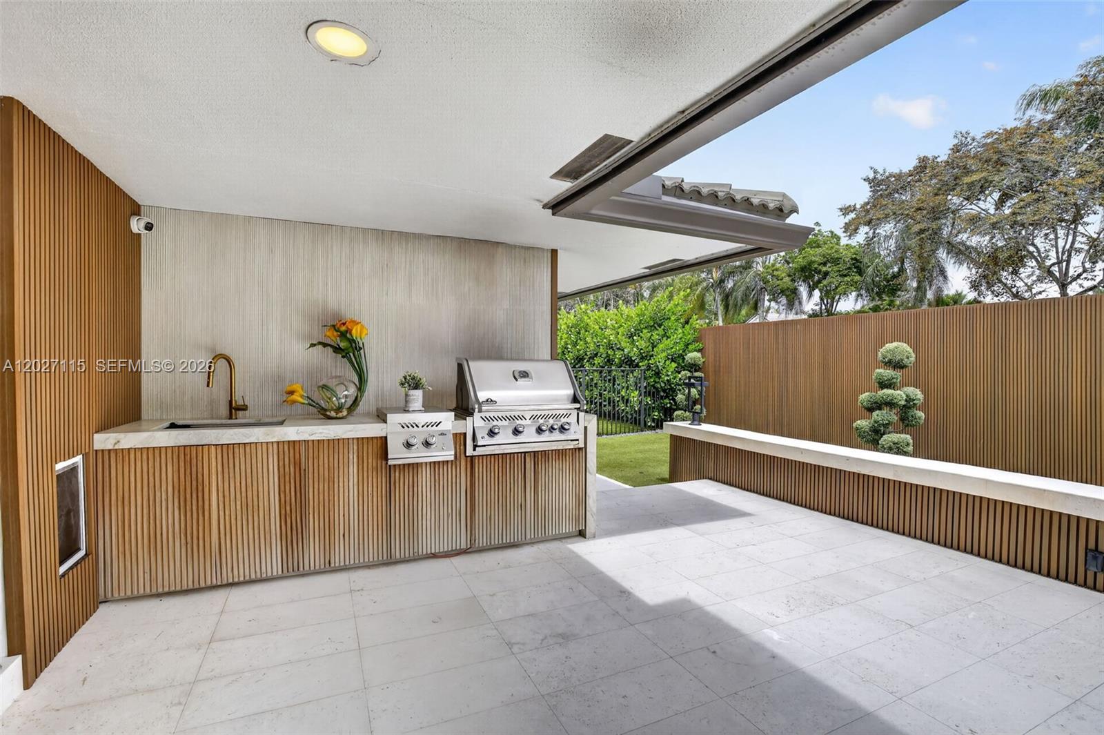 PLANTATION ACRES - Residential