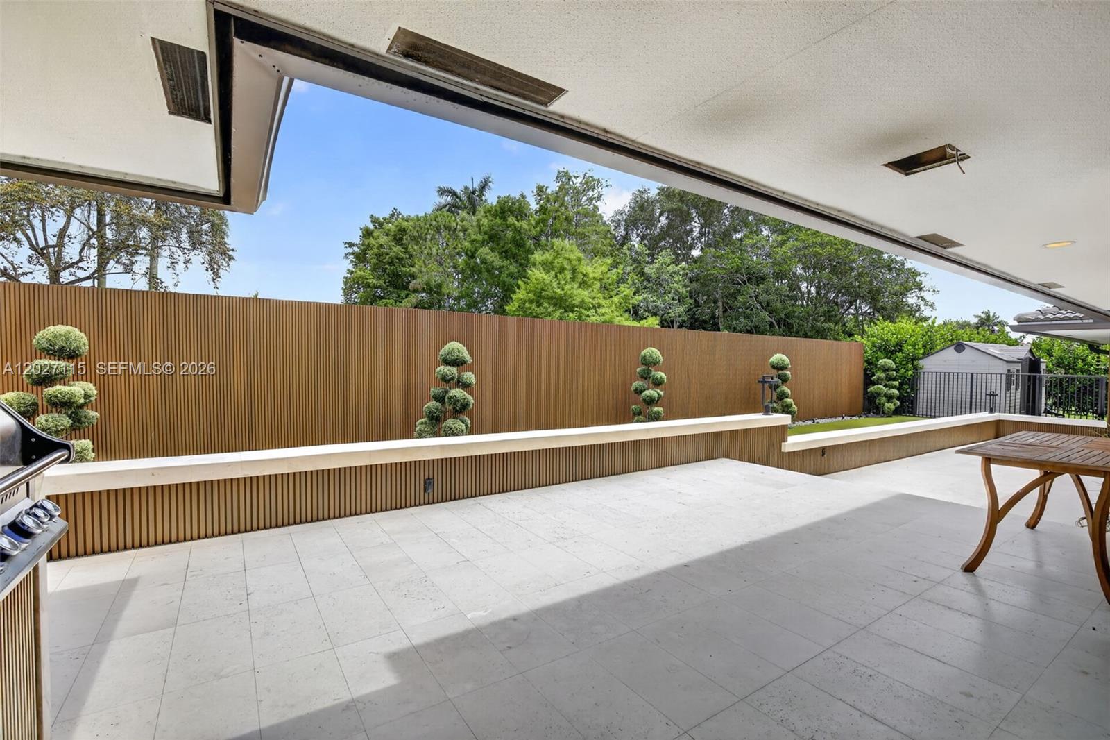 PLANTATION ACRES - Residential