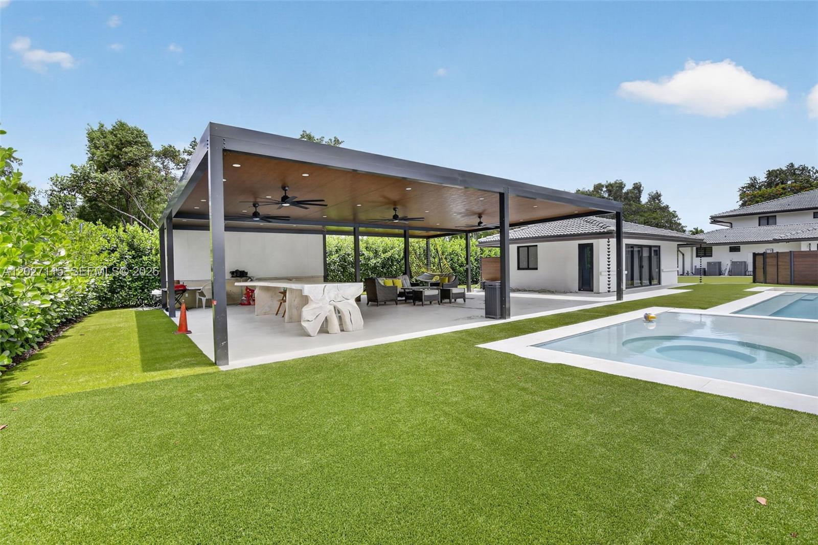 PLANTATION ACRES - Residential