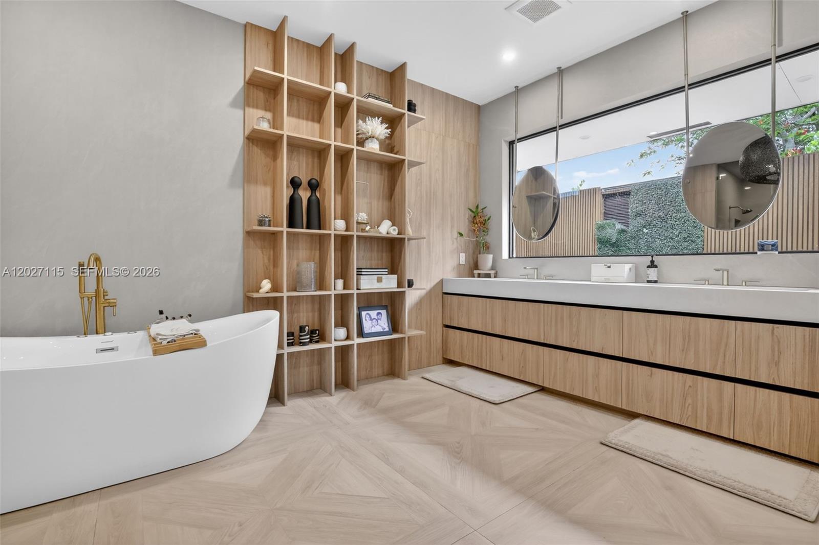 PLANTATION ACRES - Residential