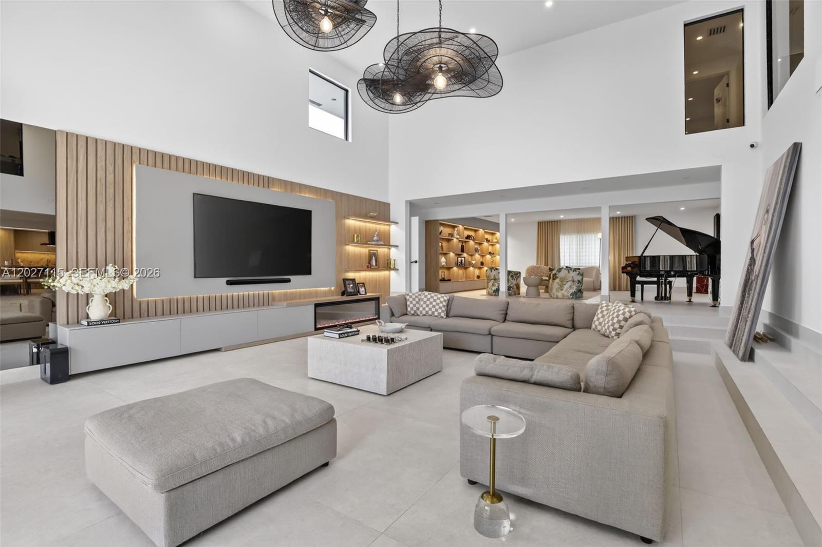 PLANTATION ACRES - Residential