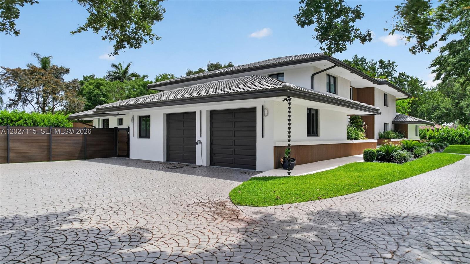 PLANTATION ACRES - Residential