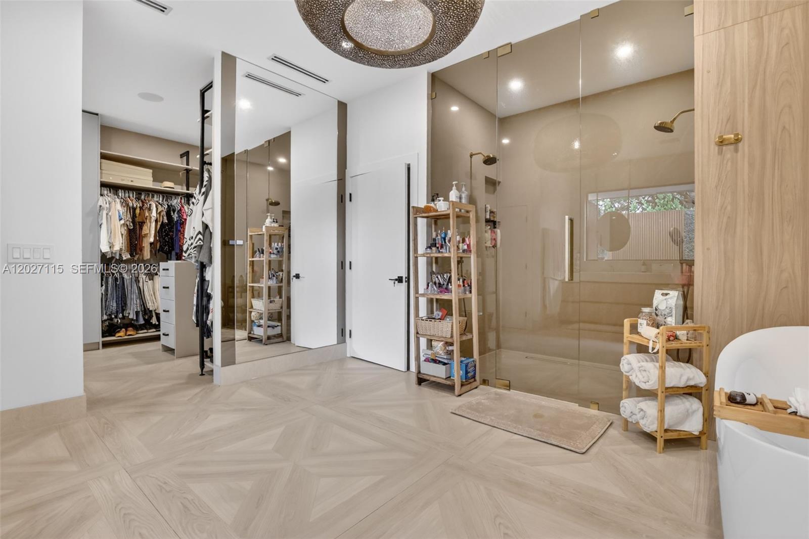PLANTATION ACRES - Residential