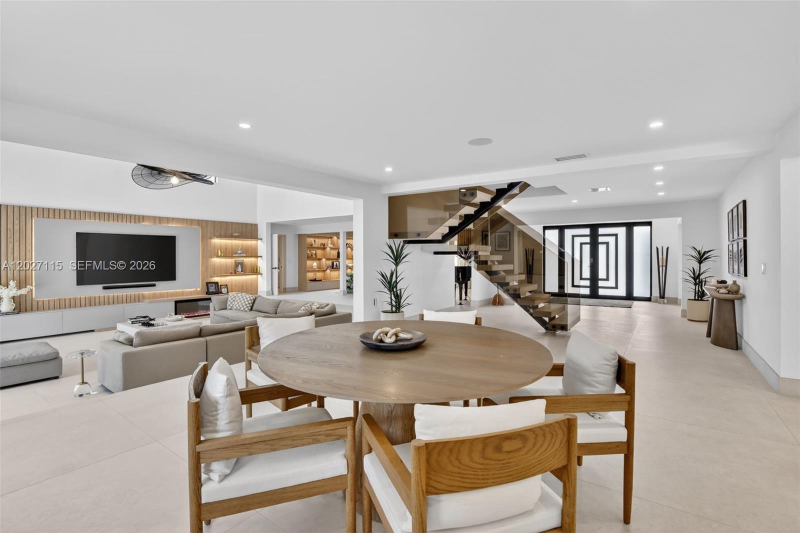 PLANTATION ACRES - Residential