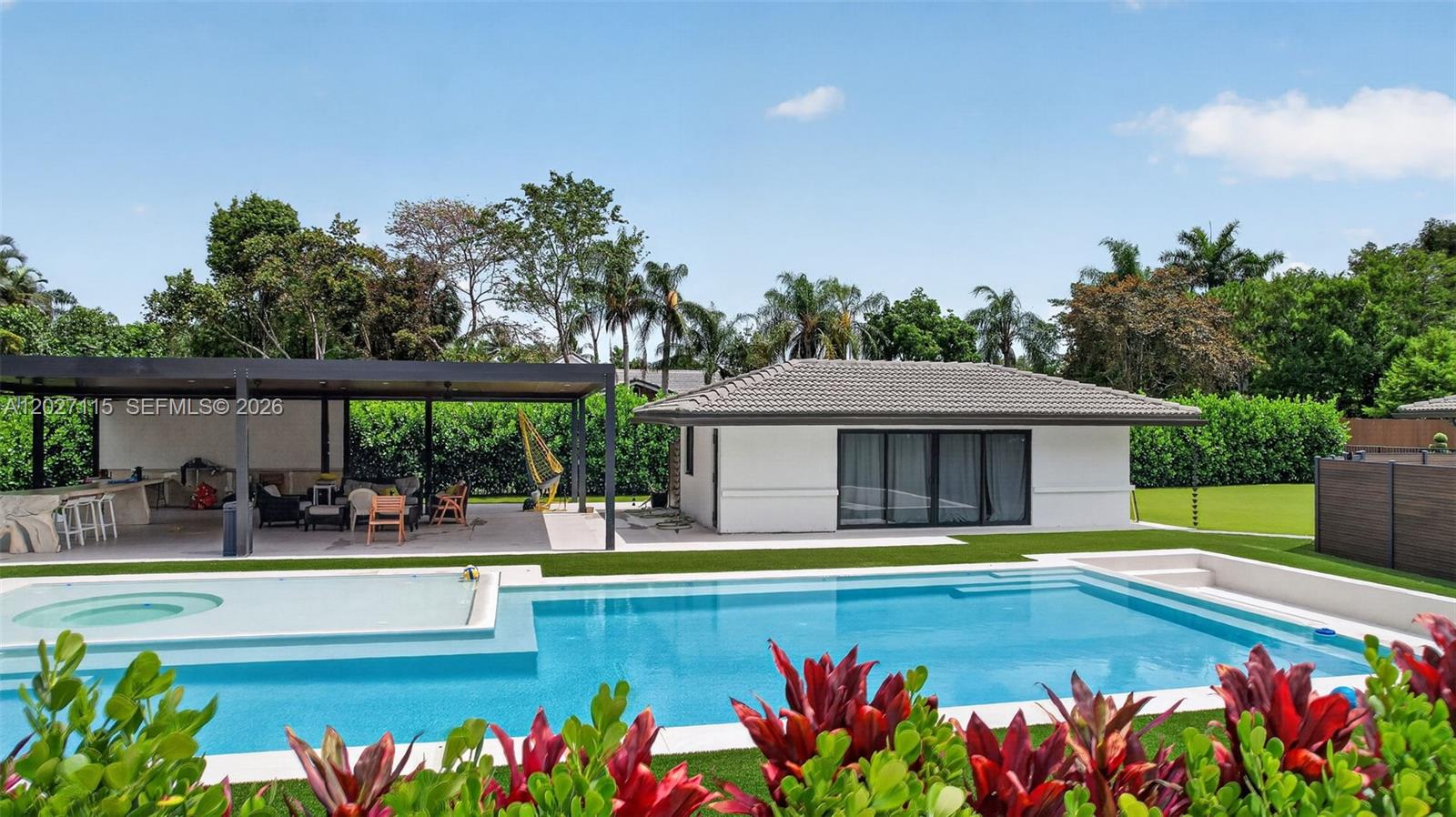 PLANTATION ACRES - Residential
