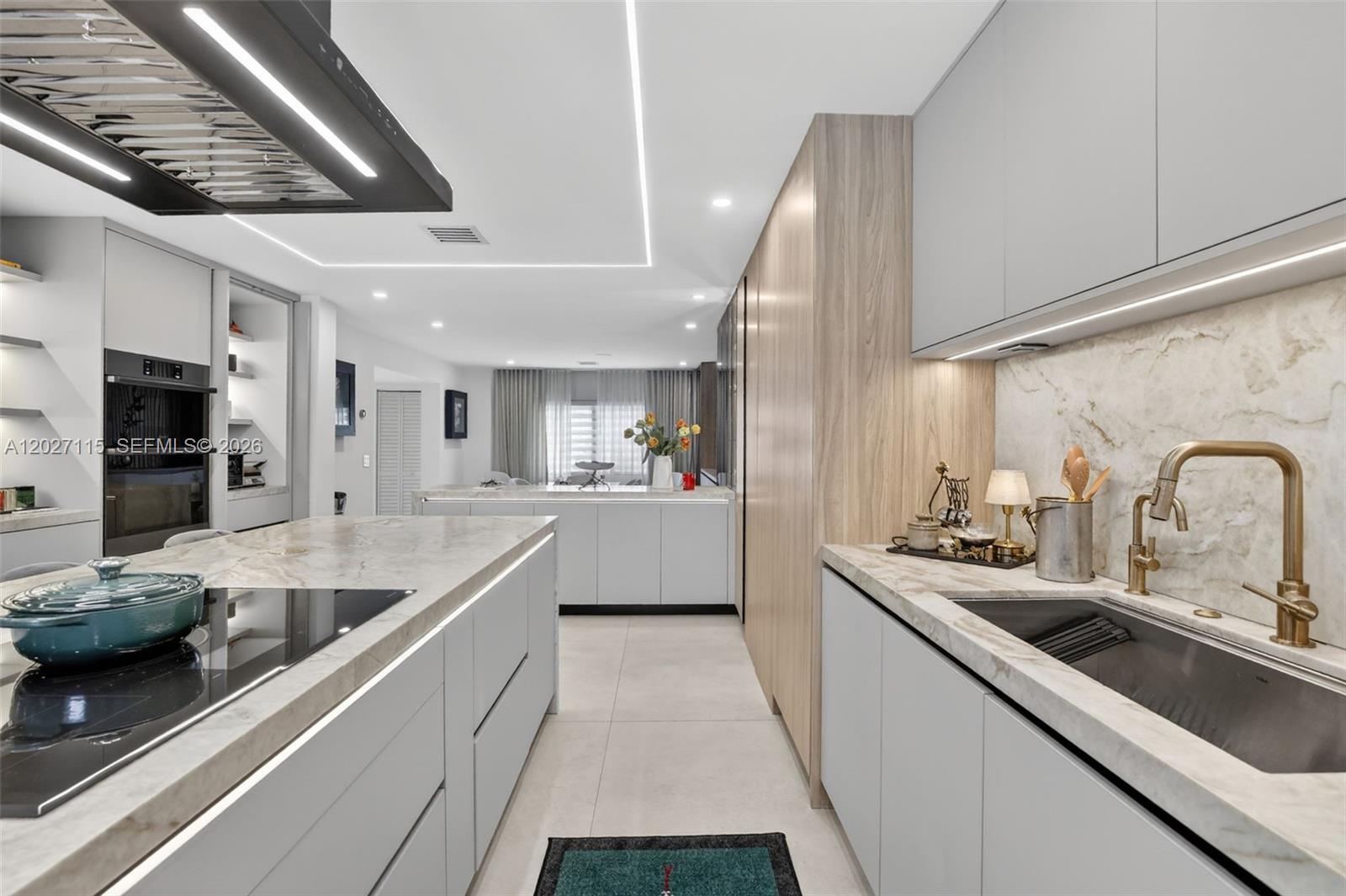 PLANTATION ACRES - Residential