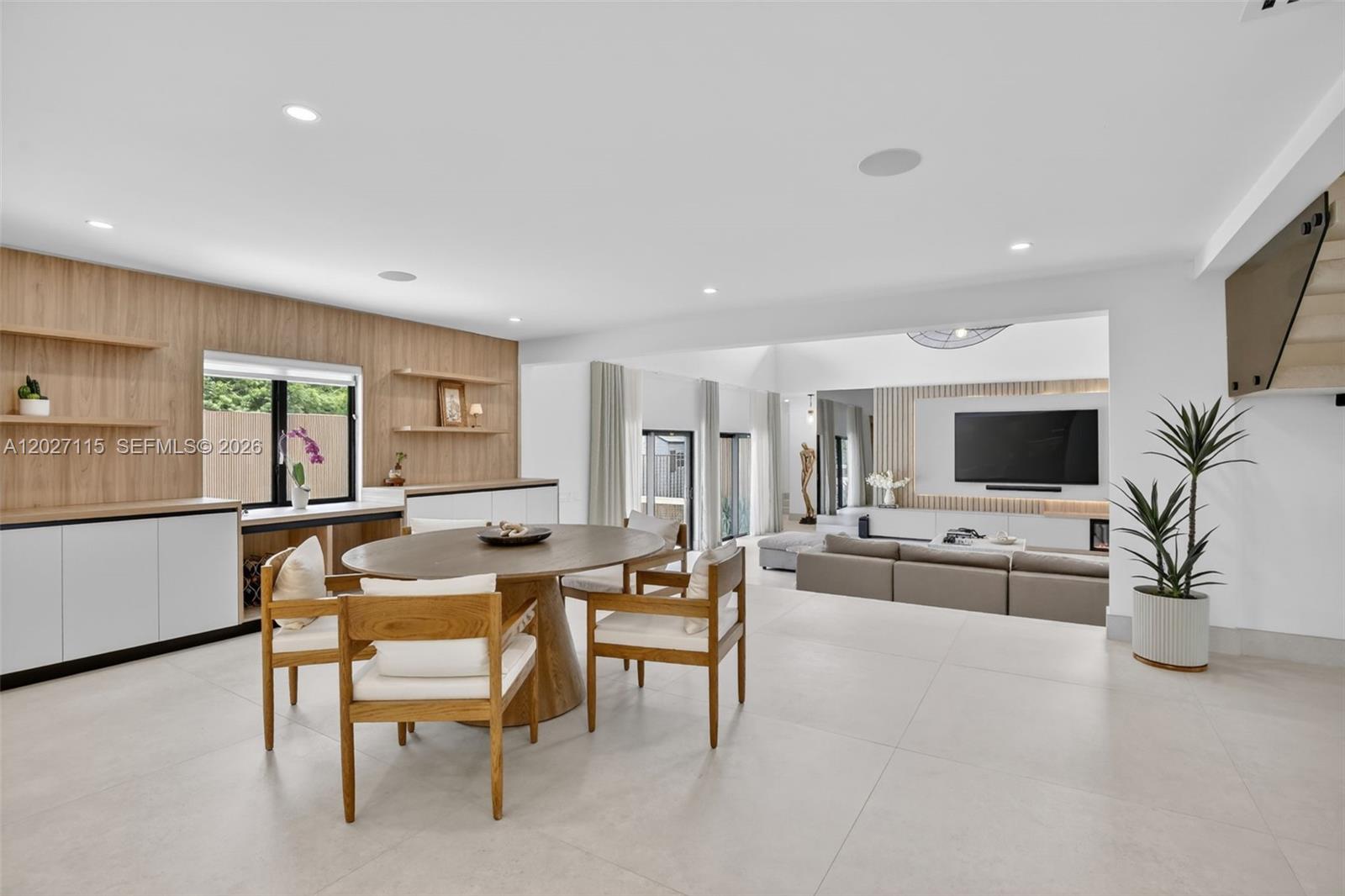 PLANTATION ACRES - Residential