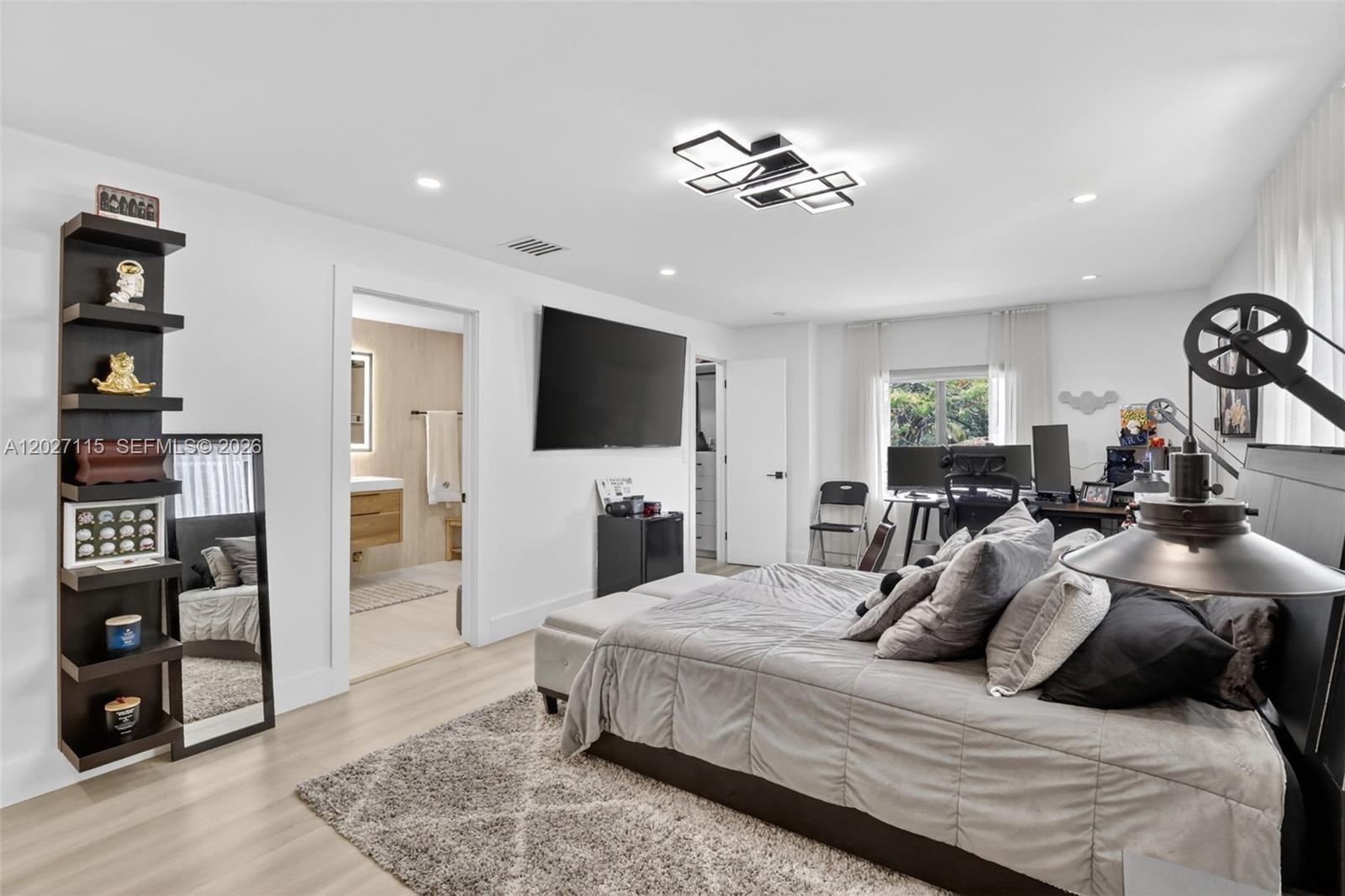 PLANTATION ACRES - Residential