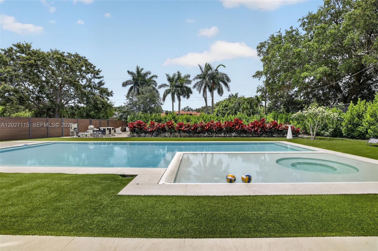 PLANTATION ACRES - Residential