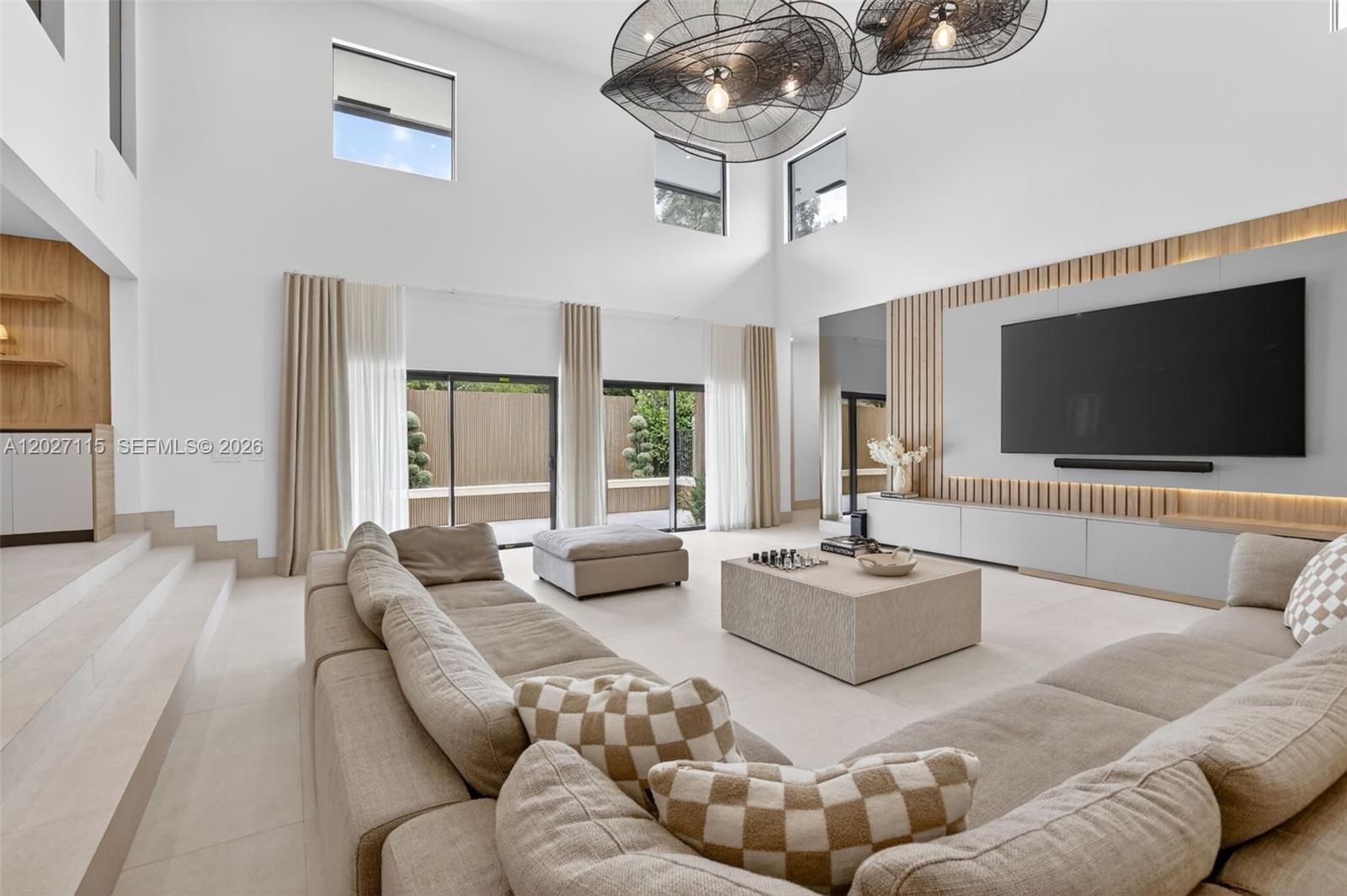 PLANTATION ACRES - Residential