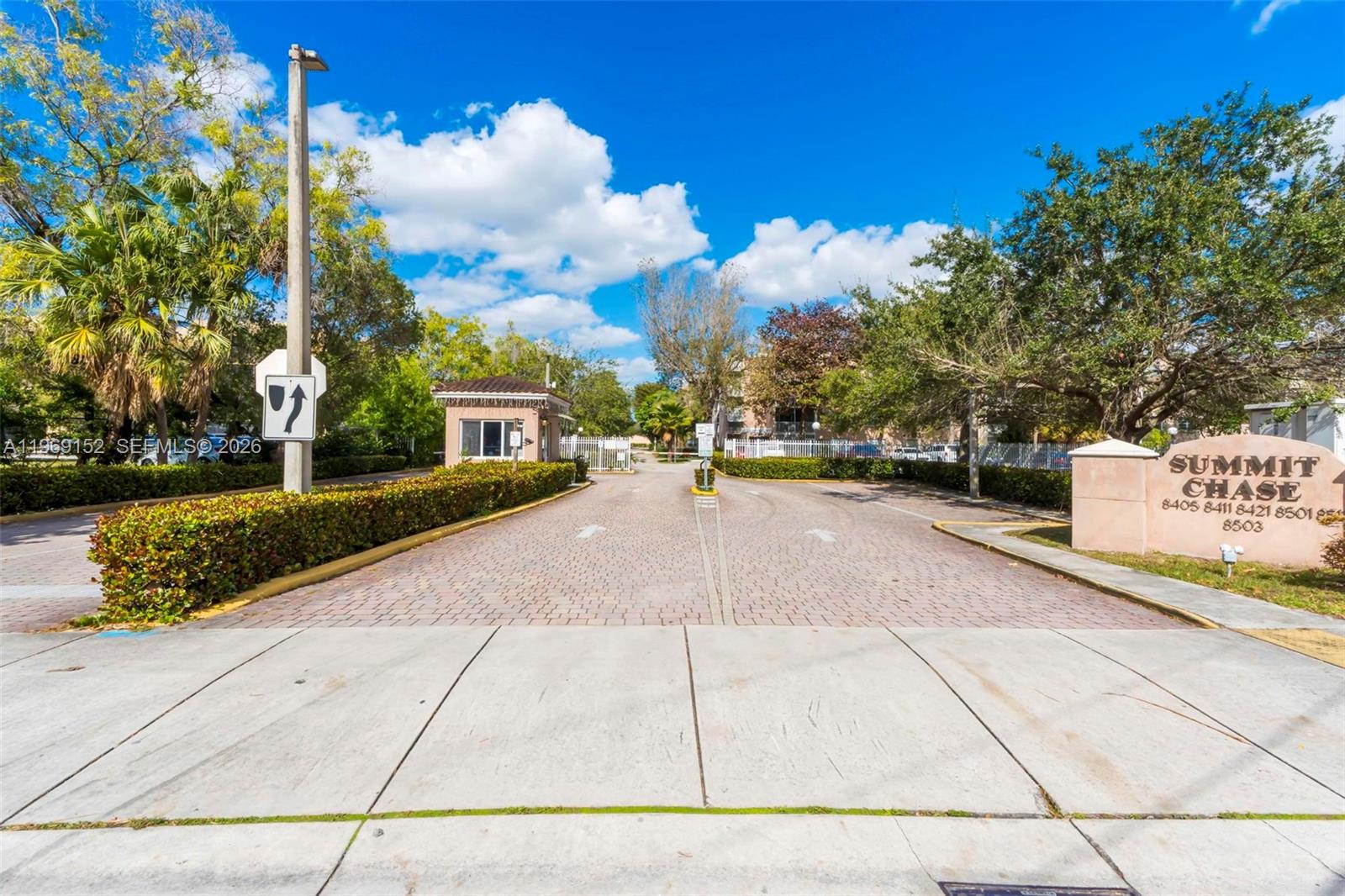 SUMMIT CHASE CONDO - Residential